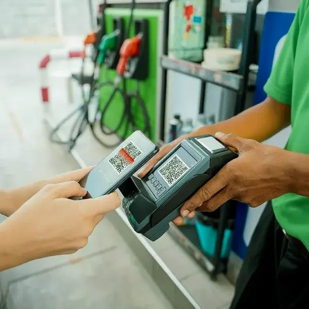 using-phone-to-pay-on-epos